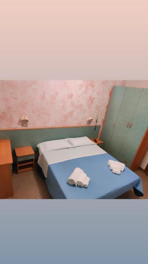 Hotel Gioiella Rimini Esterno foto
