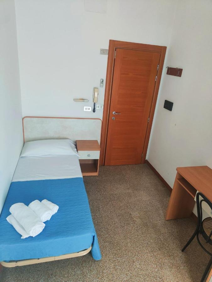 Hotel Gioiella Rimini Esterno foto