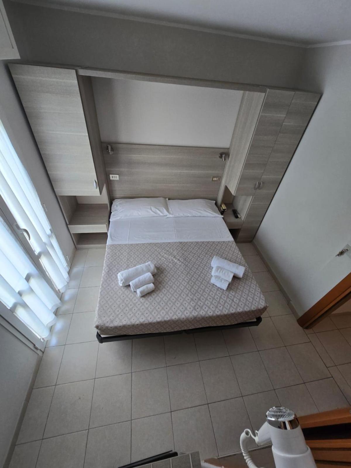 Hotel Gioiella Rimini Esterno foto