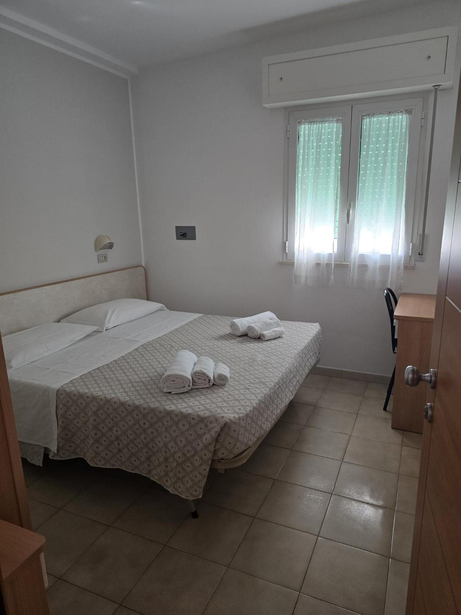 Hotel Gioiella Rimini Esterno foto