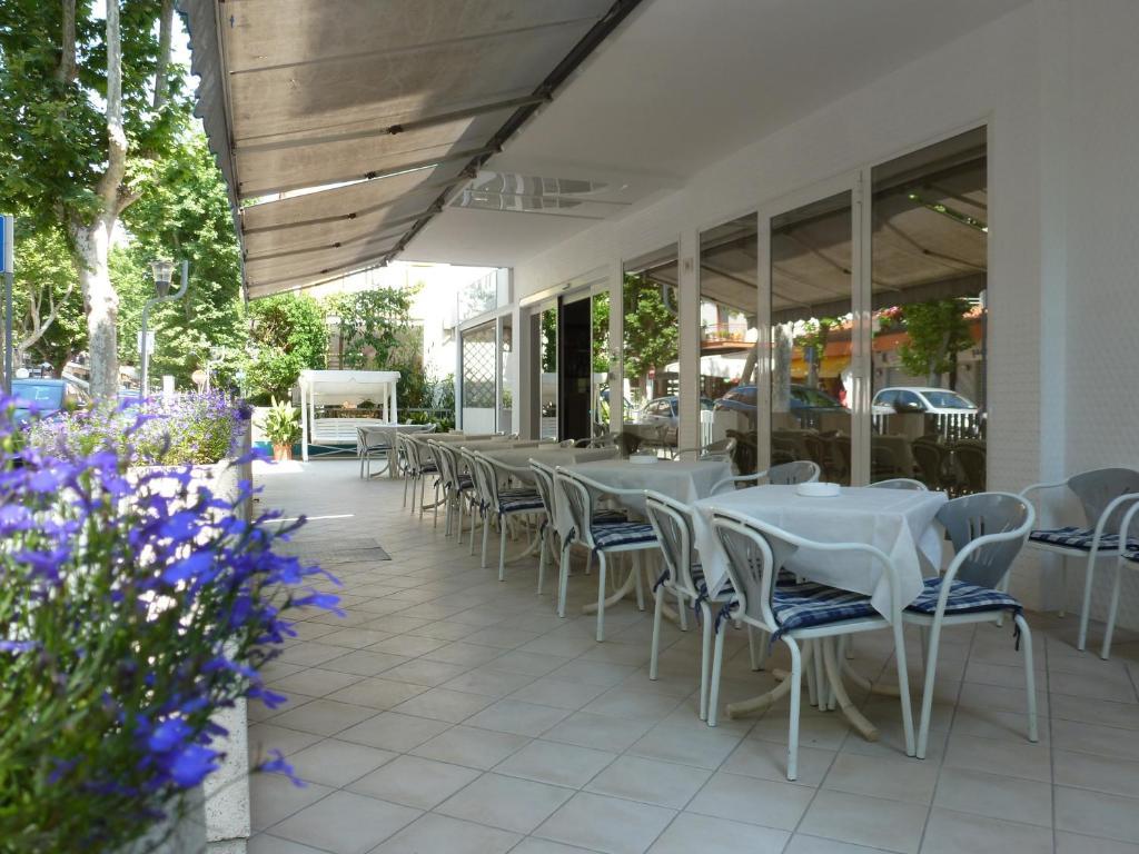 Hotel Gioiella Rimini Esterno foto